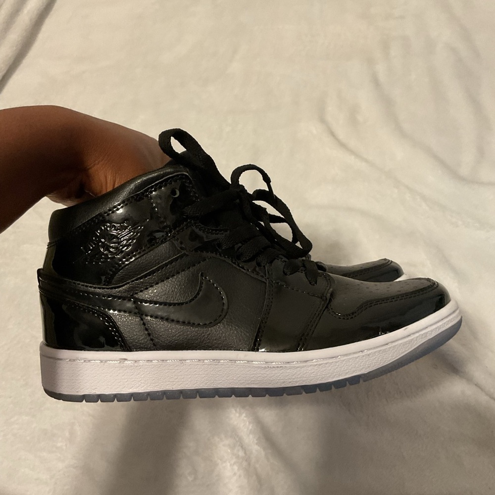Jordan 1 Mid Space Jam